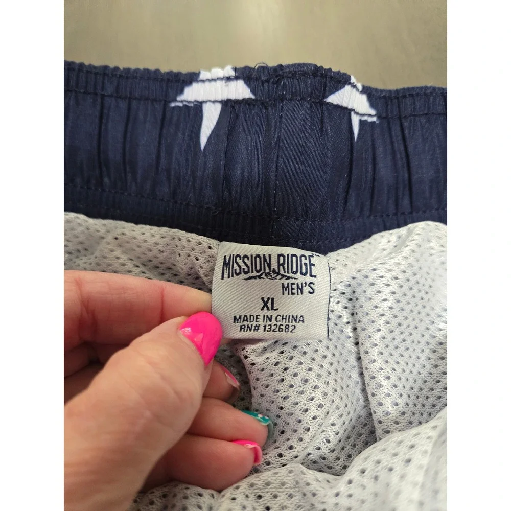 Mission Ridge Mens XL Swim Trunks American Flag Stars Stripes Board Shorts NWT